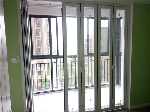 武漢陽(yáng)臺(tái)折疊門