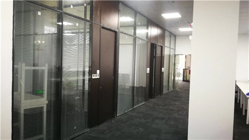  武漢辦公室玻璃隔斷